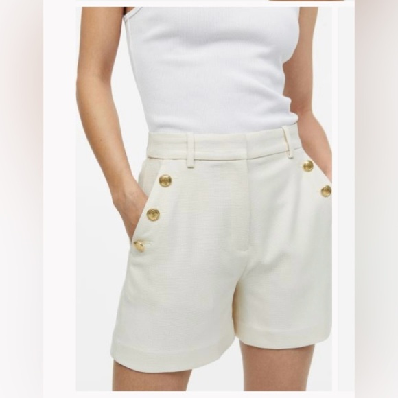 H&M textured shorts new with tags SIZE 14 beige in color - Picture 3 of 4